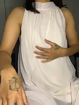 -Lilyn- online show from March 30, 6:09 pm