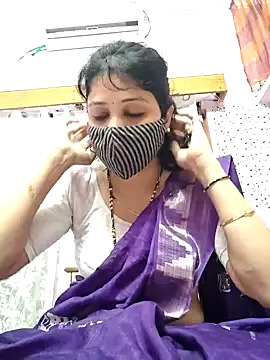 Snapshot of Rani_Mukherjee7676 chatting on April 21, 6:52 am Rani Mukherjee7676 online show from April 21, 6:52 am