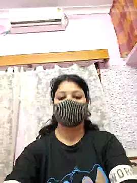Snapshot of Rani_Mukherjee7676 chatting on April 24, 7:11 am Rani Mukherjee7676 online show from April 24, 7:11 am