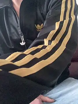 ParisSlut online show from March 10, 9:47 am