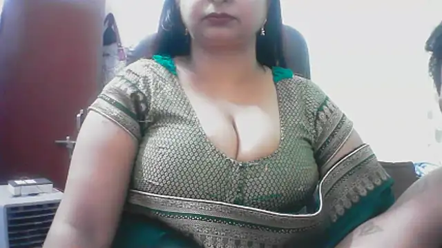 Snapshot of hard_to_do__ chatting on May 16, 5:23 pm hard to do online show from May 16, 5:23 pm