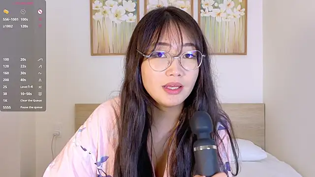 pinkyblooom online show from March 13, 9:05 am