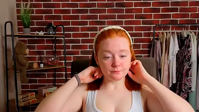 DeborahhBryan online show from March 25, 8:31 am