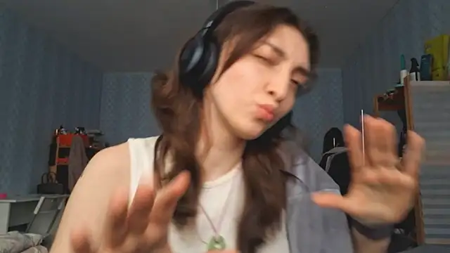 CindyLight online show from March 17, 3:26 pm