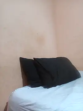 XSexyChloe45 online show from May 10, 5:56 am