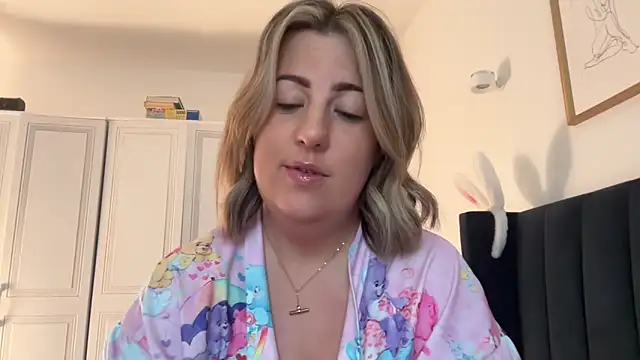 annabellewarick online show from June 6, 9:36 am