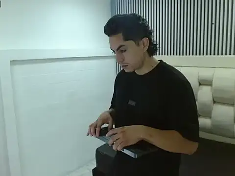 Alex Wolft online show from March 26, 12:22 pm