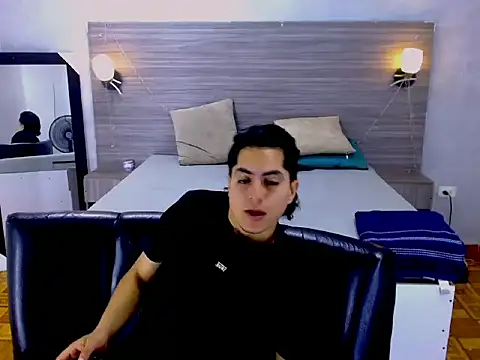 Alex Wolft online show from March 28, 2:55 am