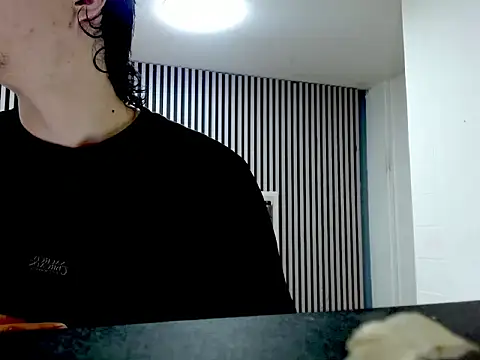 Snapshot of Alex_Wolft chatting on May 6, 11:37 am Alex Wolft online show from May 6, 11:37 am