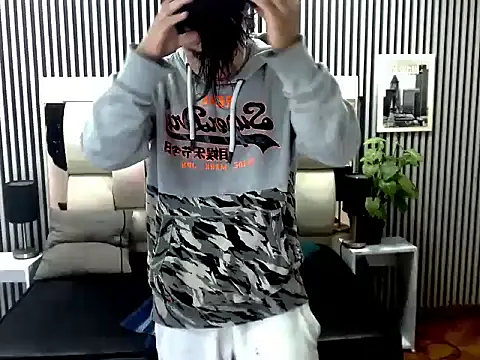 Snapshot of Alex_Wolft chatting on May 12, 11:51 am Alex Wolft online show from May 12, 11:51 am