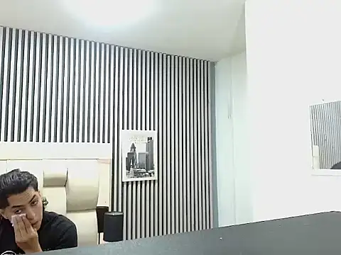 Snapshot of Alex_Wolft chatting on May 17, 1:07 pm Alex Wolft online show from May 17, 1:07 pm