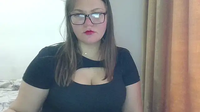 MuseChic Wild online show from April 4, 11:08 am