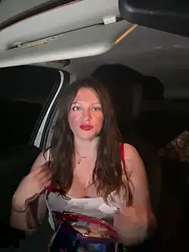 Iris yx online show from April 6, 7:15 pm