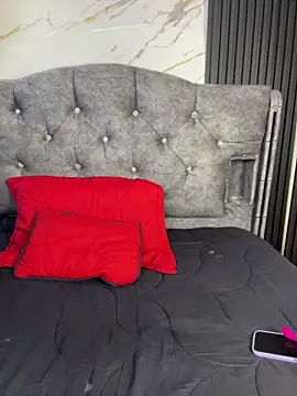 Bunny fire online show from April 10, 7:07 pm