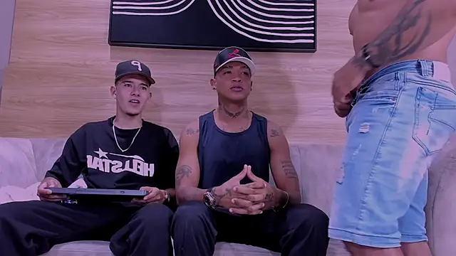 aleck friends online show from March 9, 7:40 pm