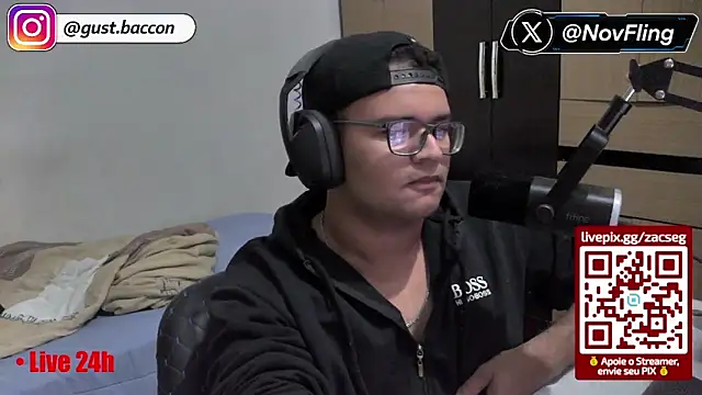 Snapshot of SegZac chatting on July 14, 2:27 am SegZac online show from July 14, 2:27 am