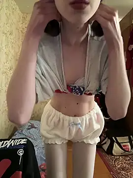 Snapshot of AmanitaXXX69 chatting on May 6, 7:35 am AmanitaXXX69 online show from May 6, 7:35 am