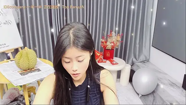 Momolith 616 online show from March 25, 1:17 pm