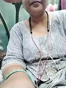 Snapshot of Sapna930 chatting on April 14, 5:57 am Sapna930 online show from April 14, 5:57 am