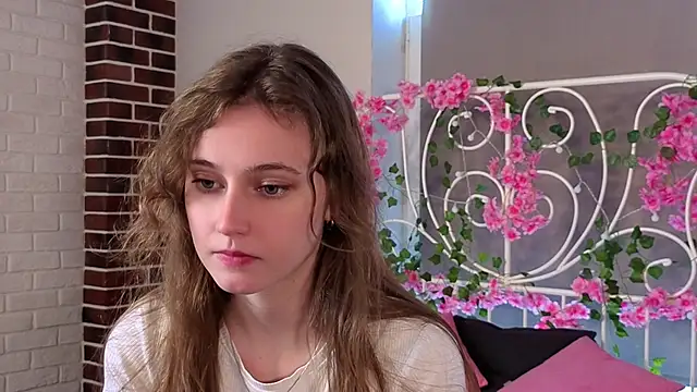 RubieHeiser online show from April 8, 9:42 am