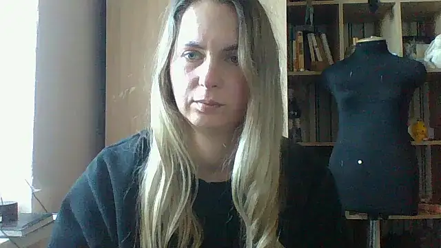 Mollie365 online show from March 11, 11:49 am