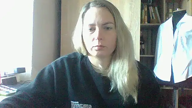 Mollie365 online show from April 7, 5:30 am