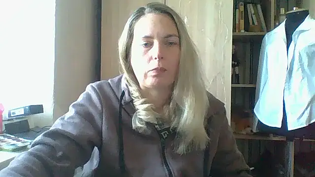 Mollie365 online show from April 8, 9:20 am