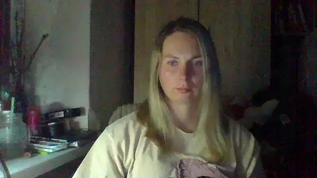 Mollie365 online show from April 16, 6:41 pm