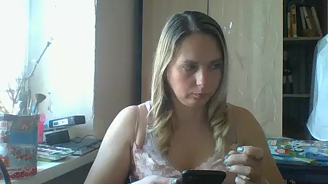 Mollie365 online show from April 20, 9:23 am