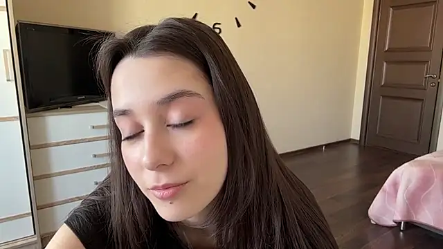 Snapshot of AdeleVelvet chatting on March 15, 10:54 am AdeleVelvet online show from March 15, 10:54 am