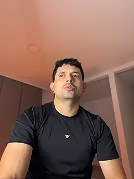 TroyeSavage online show from April 25, 10:51 am