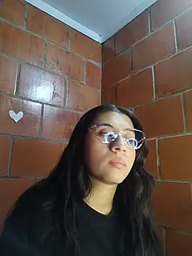 Snapshot of Amanda_x1 chatting on April 25, 9:12 pm Amanda x1 online show from April 25, 9:12 pm