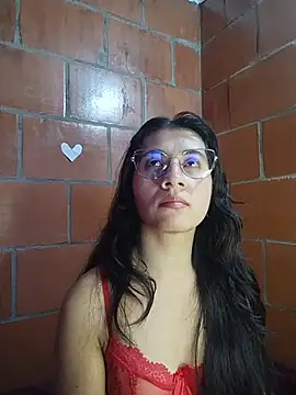 Snapshot of Amanda_x1 chatting on May 21, 7:43 pm Amanda x1 online show from May 21, 7:43 pm