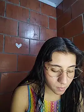 Snapshot of Amanda_x1 chatting on May 26, 7:43 pm Amanda x1 online show from May 26, 7:43 pm