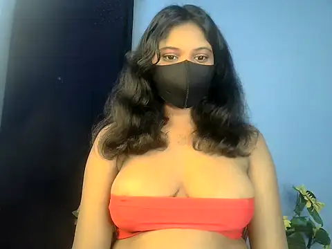 KASHISH SINGH  online show from April 22, 2:40 pm