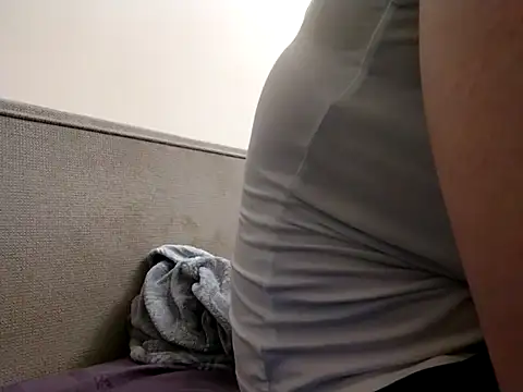 biszexboy97 online show from May 10, 8:14 pm
