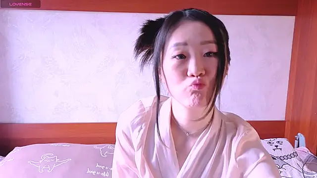 Snapshot of AikooYamada chatting on May 30, 6:21 am AikooYamada online show from May 30, 6:21 am