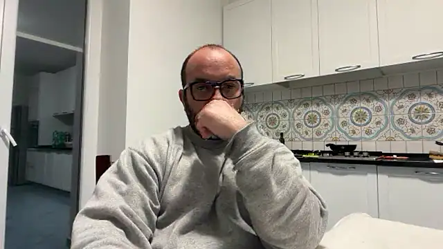 Snapshot of faantaasy chatting on April 30, 9:08 pm faantaasy online show from April 30, 9:08 pm