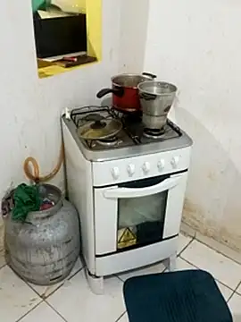 Larissa   br online show from March 12, 2:45 pm