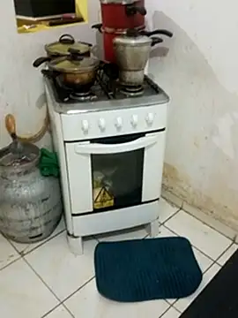 Larissa   br online show from March 13, 7:20 pm