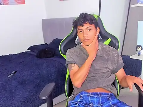 PaulTallx online show from March 17, 6:22 pm