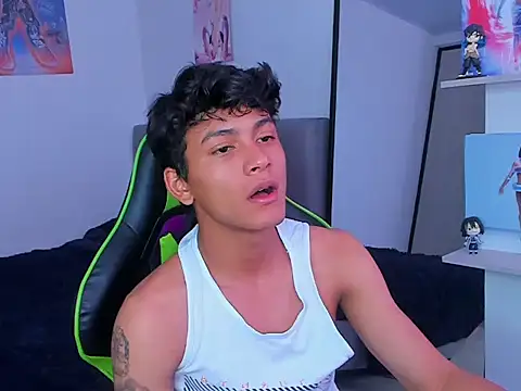 PaulTallx online show from March 22, 4:43 pm