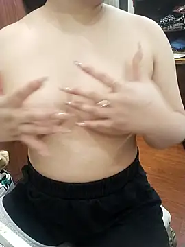 Lylyoh online show from March 29, 1:38 am