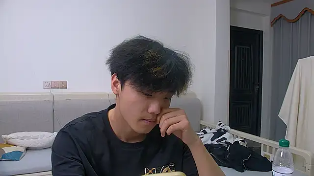 icecream-002 online show from March 17, 7:23 am