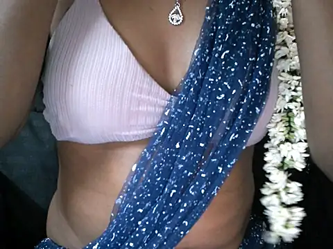 Couplehot00 online show from August 2, 7:01 pm