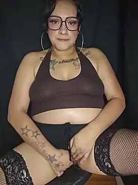 Snapshot of LaPutotota chatting on July 8, 9:14 am LaPutotota online show from July 8, 9:14 am