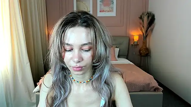 Snapshot of LuluAlis chatting on April 28, 1:16 pm LuluAlis online show from April 28, 1:16 pm