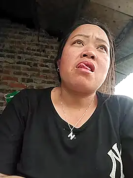 Min-in online show from April 25, 7:33 am