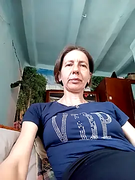 Snapshot of Tania9876 chatting on May 6, 9:25 am Tania9876 online show from May 6, 9:25 am
