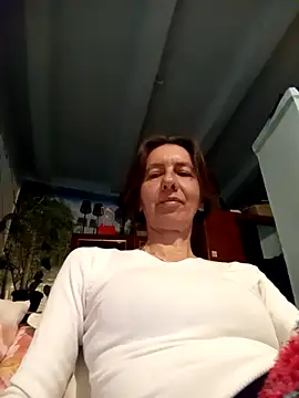 Snapshot of Tania9876 chatting on May 18, 7:09 pm Tania9876 online show from May 18, 7:09 pm
